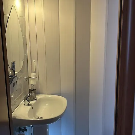 A 2 Passi Dal Treno Apartment *